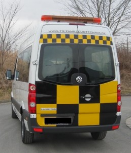 VW Crafter Follow Me Car02